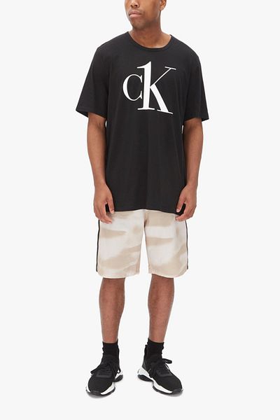 Calvin Klein Ανδρικό μπλουζάκι από βαμβακερό λαιμόκοψη - κανονική εφαρμογή 000nm1903e 3wx