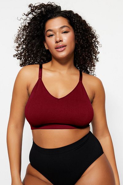 Trendyol Curve Burgunderroter, nahtloser Bralette-BH mit Trägern – TBBSS23CW00001