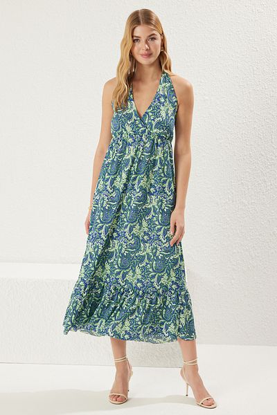 Trendyol Collection Fusta cu decolteu în V cu imprimeu etnic albastru Rochie tricotată maxi elastică cu șnur cu volane TWOSS25EL00093