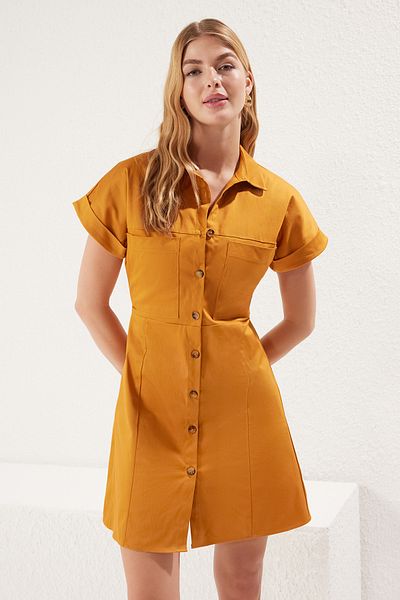 Trendyol Collection Φόρεμα με λεπτομέρεια τσέπης κανέλας ελαστική μέση μίνι υφαντό πουκάμισο TWOSS25EL00129