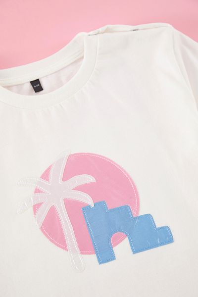 TRENDYOLKIDS Pletené tričko Ecru s potiskem - Tkdss25Ts00051