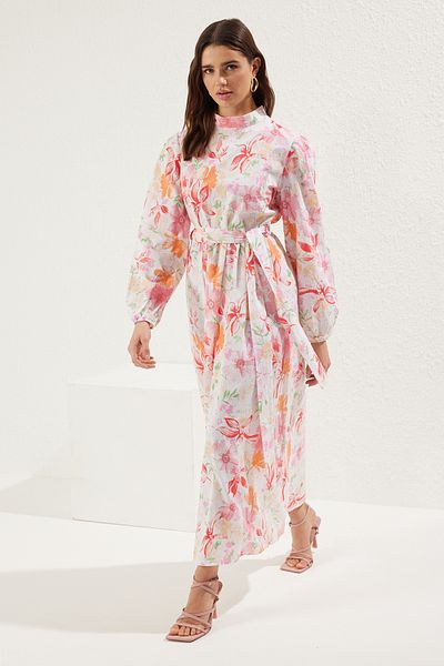 Trendyol Modest Rosa Leinen-Kleid aus Baumwolle mit Blumendruck TCTSS25EB00067
