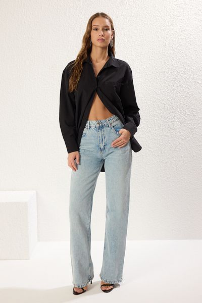 Trendyol Collection Blugi albastru deschis cu talie înaltă cu picioare late TWOSS25JE00058