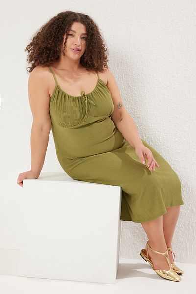 Trendyol Curve Khaki pántos A-vonalú kötött nagy méretű ruha TBBSS25AH00093