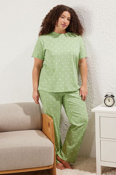Trendyol Curve Σετ Πλεκτής Πιτζάμες με Σχέδιο Καρδιάς - TBBSS25AI00023