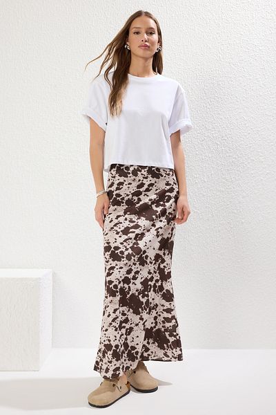 Trendyol Collection Brauner, gewebter Maxirock mit Kuh-Tier-/Tiermuster TWOAW25ET00030