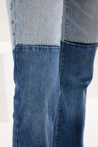 Trendyol Collection Magas derekú kivágású kék flare farmer - Comfort TWOSS25JE00023