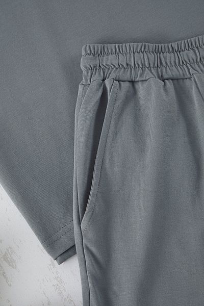 Trendyol Collection Dunkelgrau bedrucktes Pyjama-Set mit normaler Passform und Shorts – TMNSS25PT00032