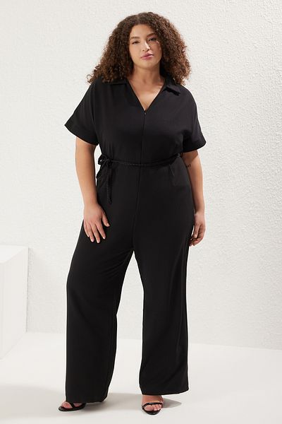 Trendyol Curve Schwarzer Strickgürtel, Polokragen, Reißverschluss, gewebter Overall in Übergröße TBBSS25BG00005