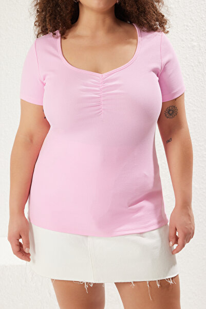 Trendyol Curve Rózsaszín V-nyakú, összegyűjtött részlet, bordázott camisole nagy méretű blúz TBBSS25AF00054