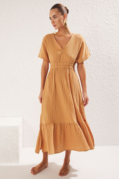 Trendyol Collection Beigefarbenes, gewebtes Maxi-Strandkleid mit Kordelzug und Details TBESS25EL00033