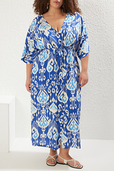 Trendyol Curve Синій етнічний віскозний пляжний одяг з візерунком Пляжне плаття плюс розмір TBBSS25AH00083