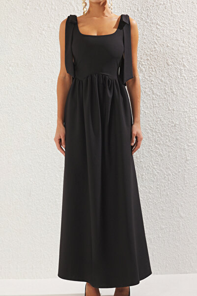 Trendyol Collection Černé večerní šaty A-Line s mašlí TPRSS25AE00110