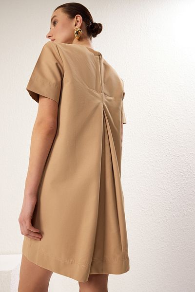 Trendyol Collection Μίνι υφαντό φόρεμα καμηλό με φαρδιά κομμένη τσέπη TWOSS25EL00138
