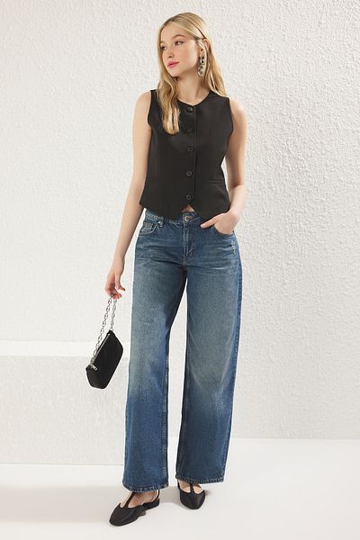 Trendyol Collection Blugi albaștri cu talie joasă cu picioare late TWOSS25JE00150