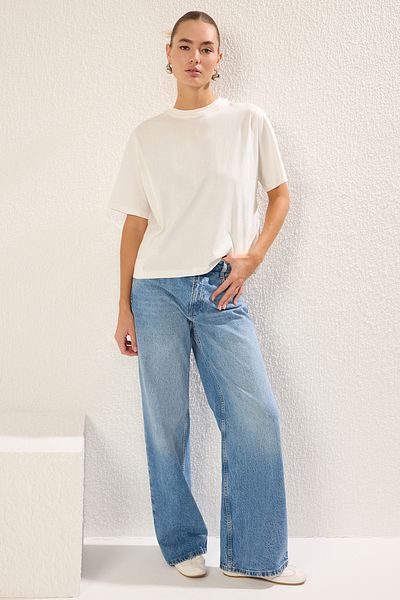 Trendyol Collection Ecru Relaxed Fit Knitted T-Shirt - 100% Cotton, Sewing Detail, Comfortable Fit - Twoss25Ts00066