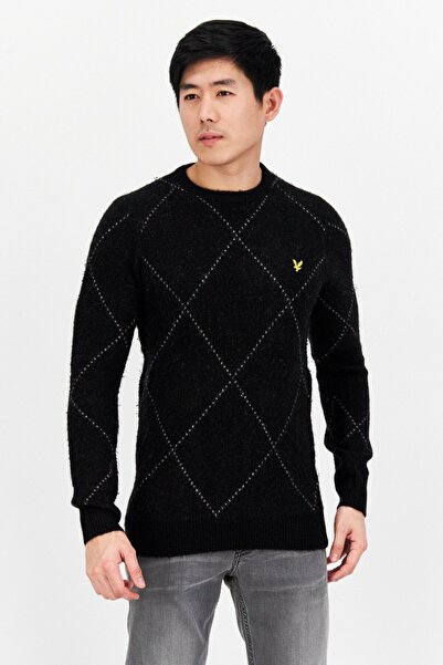 Lyle & Scott سترة رجالية محبوكة بأكمام طويلة وياقة دائرية، لون أسود