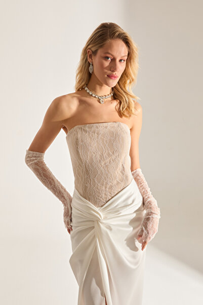 BETTY & SAM Melissa Dantel Saten Straplez Beyaz Gece Elbisesi