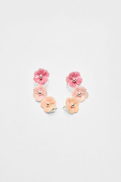 Stradivarius Flower ear cuff