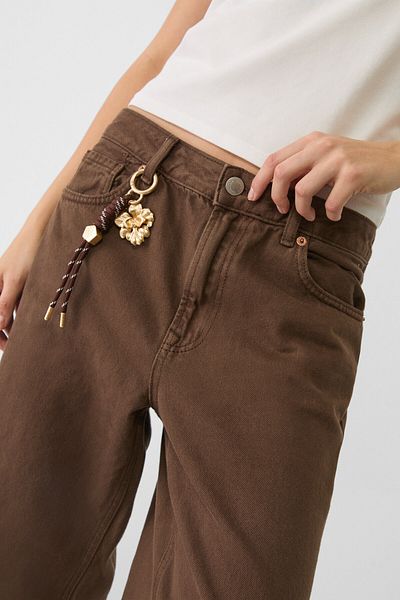 Stradivarius Flower charm keyring