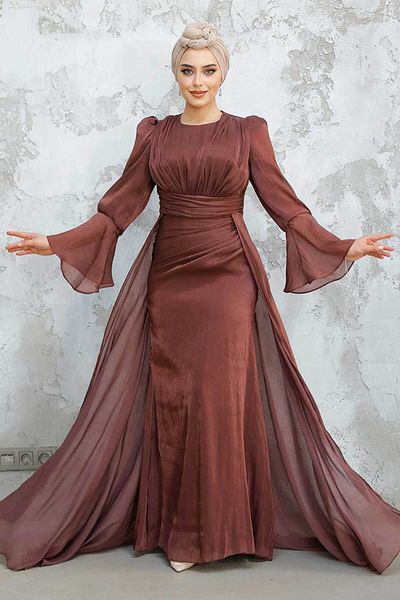 Neva Style Βραδινό φόρεμα Hijab καφέ με ουρά 4986kh