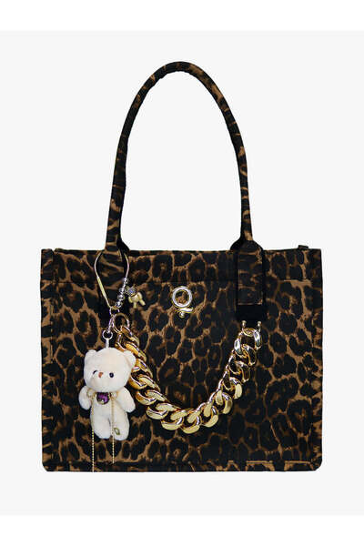Butik QUTU CLUB LEOP-ART No.2 Leopar desenli Kanvas Aksesuar ve Charmlı Kadın...