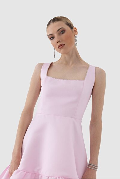 Vespira Luxe Premium Taş İşlemeli Kare Yaka Volanlı Mini Elbise – Pembe
