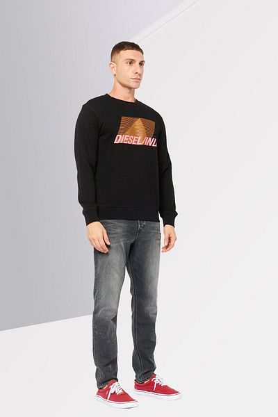 Diesel Men Crew Neck Graphic Print Long Sleeves Sweatshirt, Black Combo