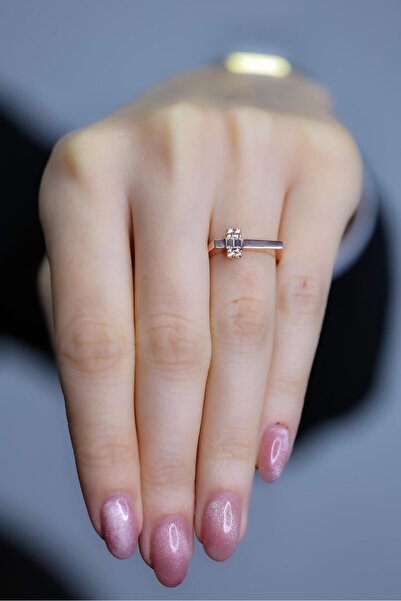 Fay Yamaner Rose Altın Köşeli Baget Yüzük