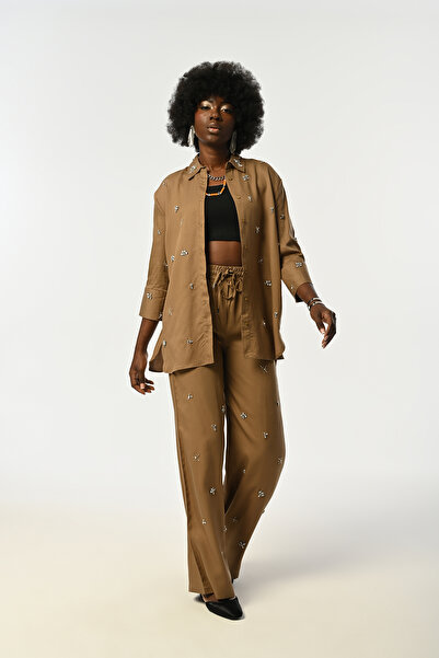 Orfeo Negro ΓΥΝΑΙΚΕΙΟ ΠΟΥΚΑΜΙΣΟ ΜΠΡΟΣΤΑ ΠΕΤΡΑ ΚΕΝΤΗΜΕΝΟ ΤΡΙΤΟΝΟ ΜΑΝΙΚΙ ΧΡΥΣΟ ΧΡΩΜΑ