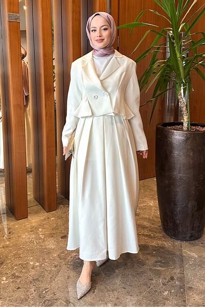 Ovn. Wally Ecru Jacket and Skirt Set