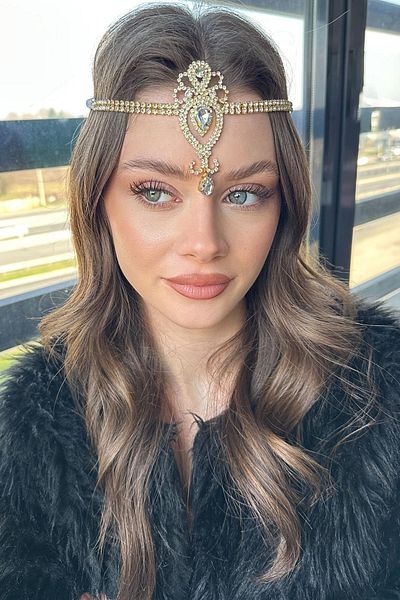 TAKIŞTIR إكسسوار حجري ذهبي اللون مفصل