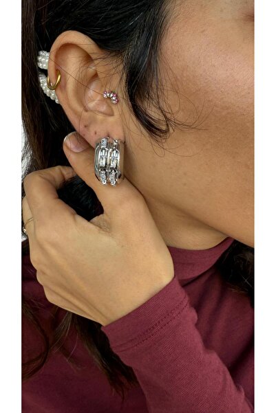 Ayşegülce Takılar Gümüş Kaplama Çift Pırlanta Baget Taş Işlemeli Alya Küpe