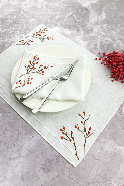 WEARE2 Beyaz Renkli Orania Çiçek Nakışlı Dikdörtgen 34x44cm 2'li Set Amerikan...