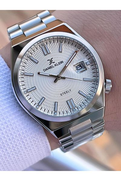 Daniel Klein Calendar Dial Case 30 Mt Water Resistant Men's Wrist Watch 10752F1