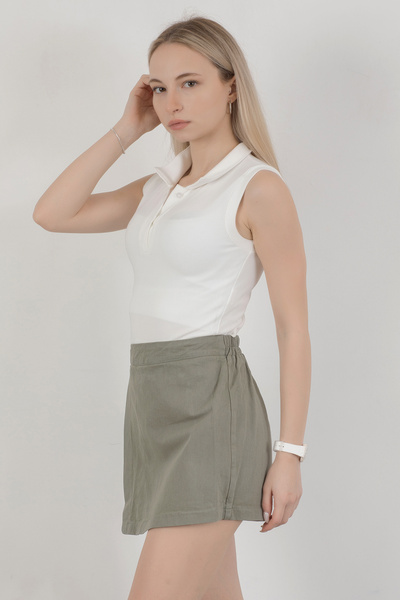 GİYSA Жіночі шорти-спідниця Haki - на еластичному поясі та з бічною блискавко...