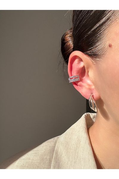 Ressia Striped Shiny Vip Cartilage Earrings