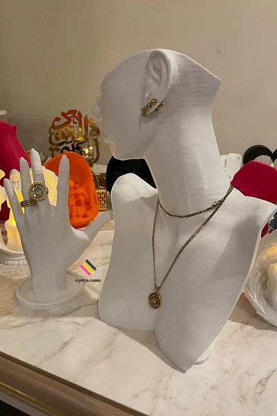 a life in games 25cm Decorative Jewelry Set - Mannequin Stand, Stylish Makeup Gem Necklace & Exhibition Ring