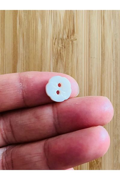 Öztürk Cream Baby Button with a Top Stitch. 12mm. Daisy.