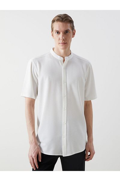 LC Waikiki LCW Vision Regular Fit Kurzarm-Dobby-Herrenhemd mit Struktur