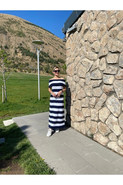 Butik Lacivert çizgili triko düşük omuzlu elbise