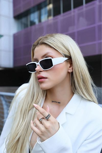 Nilu Moda White Black Sunglasses