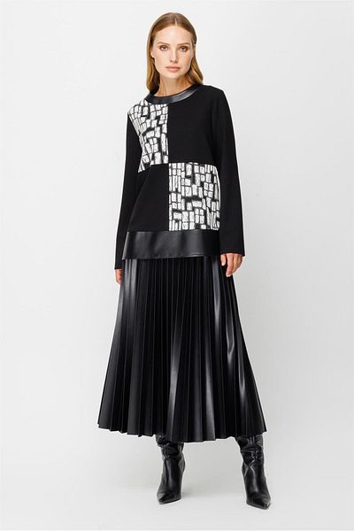 Esswaap Skirted Suit Black