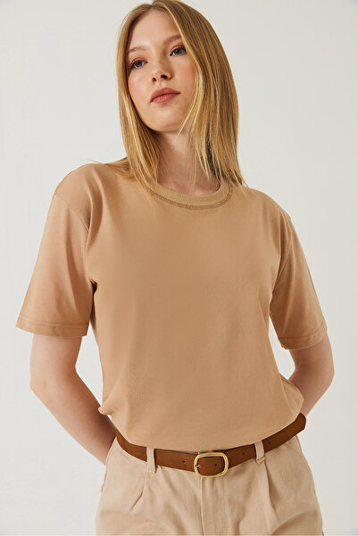 Bianco Lucci Women's Decorative Stitched Crew Neck Tshirt 60602001