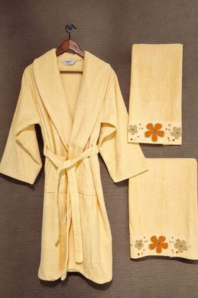 Minteks Романтични спомени - 3-компонентен комплект хавлии и халати за жени (серия Vintage)