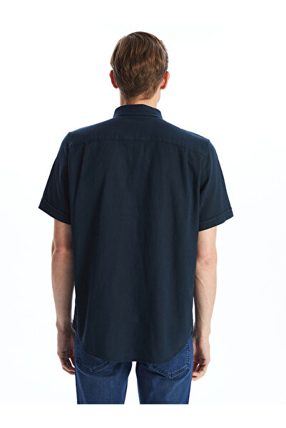 LC Waikiki Чоловіча сорочка з попліну LCWAIKIKI Classic Regular Fit з коротким рукавом