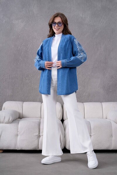 Miss Allos Γυναικείο τζιν κιμονό μπουφάν με παγιέτες και λεπτομέρεια από πέτρα στην πλάτη και στα μανίκια