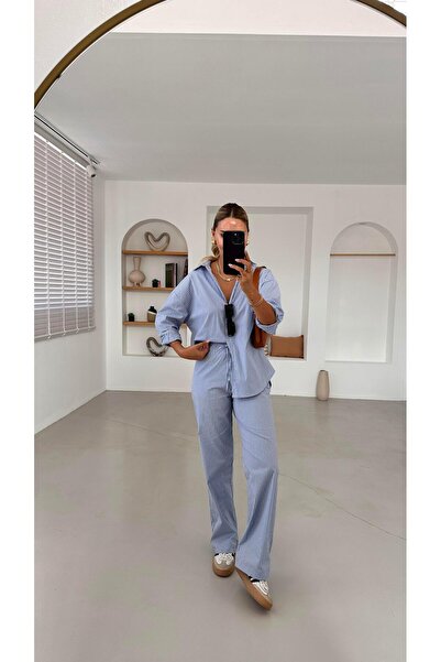 Sezgi Tekin Set cămașă și pantaloni din poplin cu dungi albastre