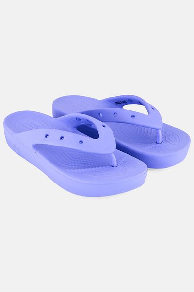 Crocs شبشب نسائي كلاسيكي بكعب إسفيني سهل الارتداء، لون لافندر