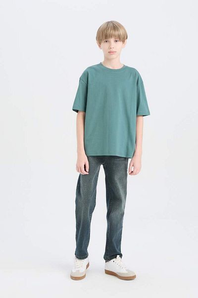 DeFacto New Season Boys' Oversize Wide Fit Crew Neck Basic Solid Short Sleeve T-Shirt